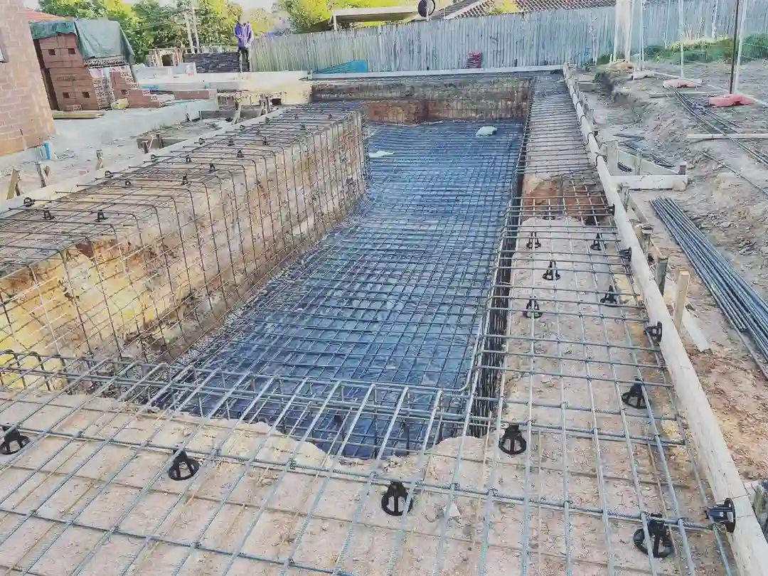 concrete pool vs fibreglass pool Sydney